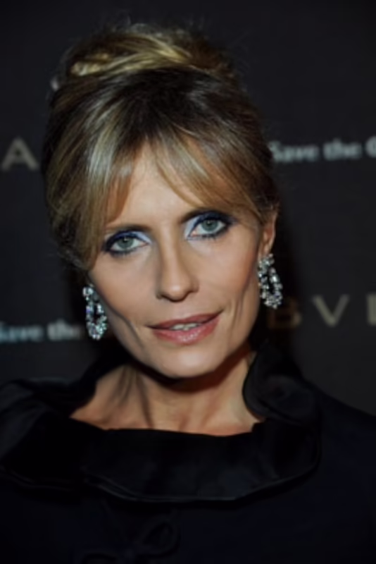 What languages does Isabella Ferrari speak?