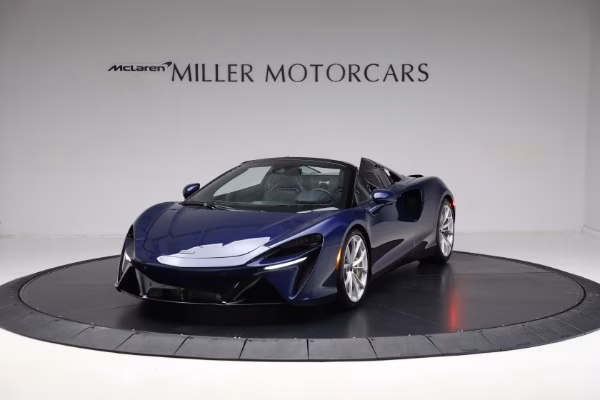 Can a McLaren be leased?