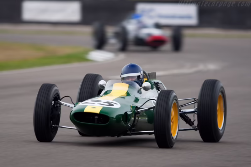 ¿Cuál es la velocidad máxima del Lotus Type 25?