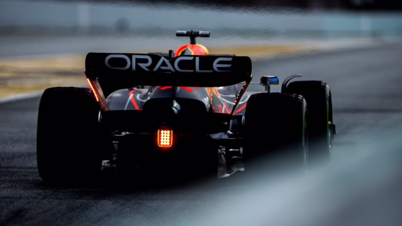 ¿Qué significan las luces en la parte trasera de los coches de F1?