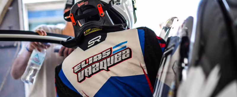 ¿Qué motor usa el turismo pista clase 2?