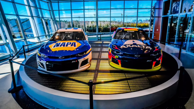 ¿Cuántos años cumple Óscar David Mendoza?