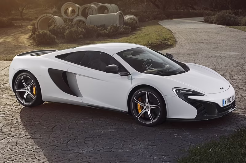 ¿Cuántos caballos tiene el McLaren 650S?