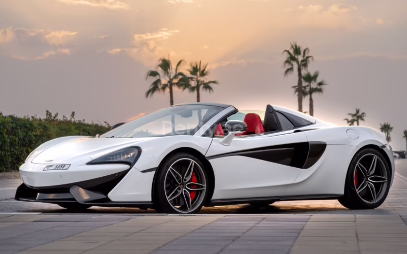 ¿Cuanto cuesta un McLaren blanco?