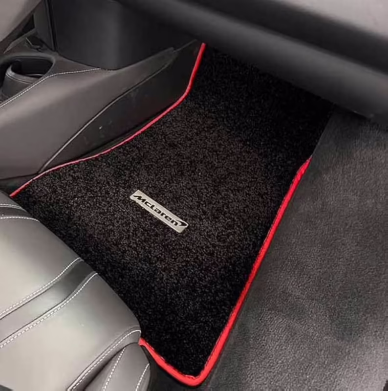 Does McLaren use alcantara?