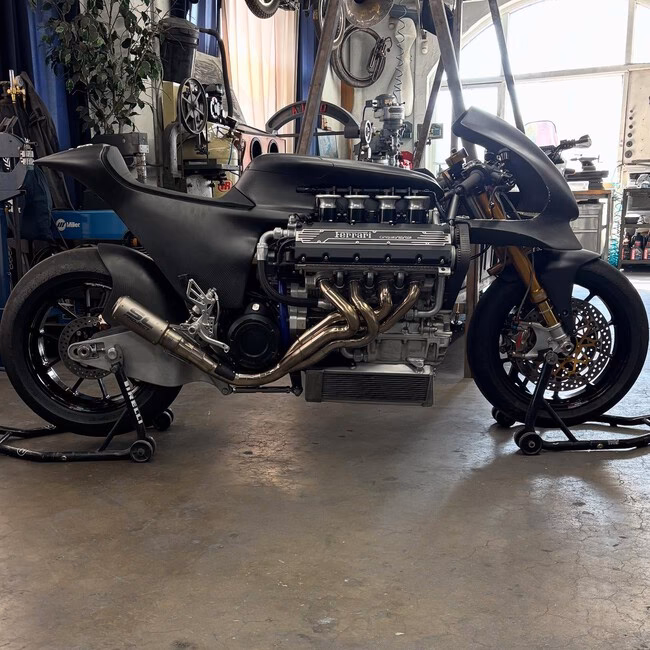 ¿Existe una motocicleta Ferrari?