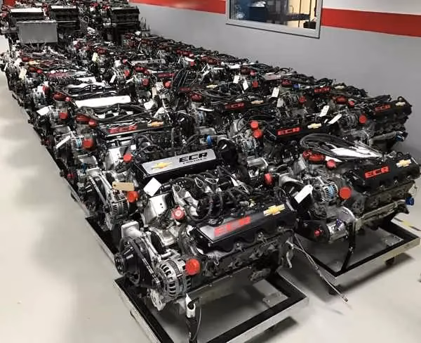 ¿Qué es más rápido, un V8 Supercar o una NASCAR?