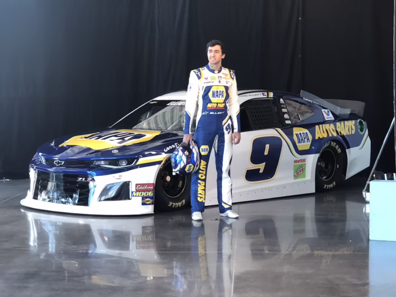 What is the paint scheme for Chase Elliott 2019?