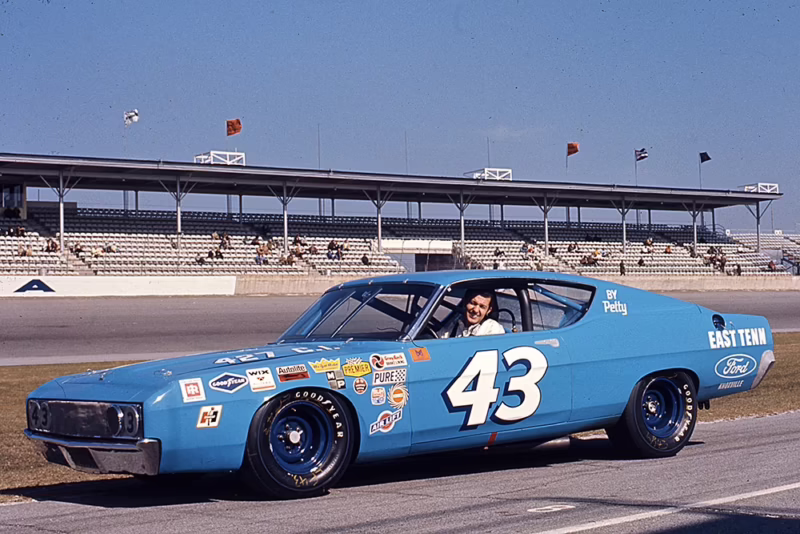 What car did Richard Petty drive in 1969?