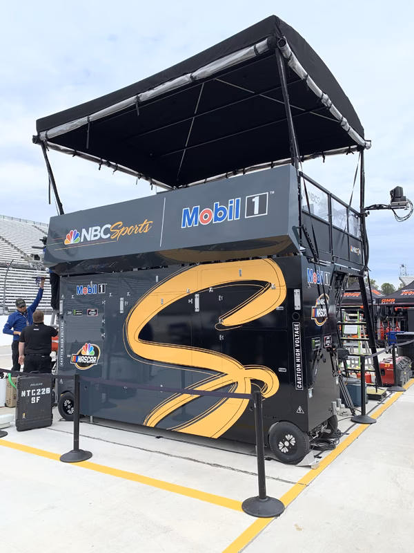 Who won the NASCAR race today at Martinsville?