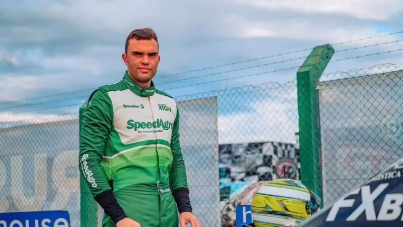 ¿Qué piloto argentino corre en la NASCAR?