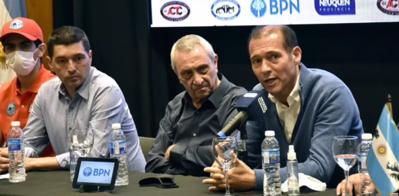 ¿Quién relata el Turismo Carretera?