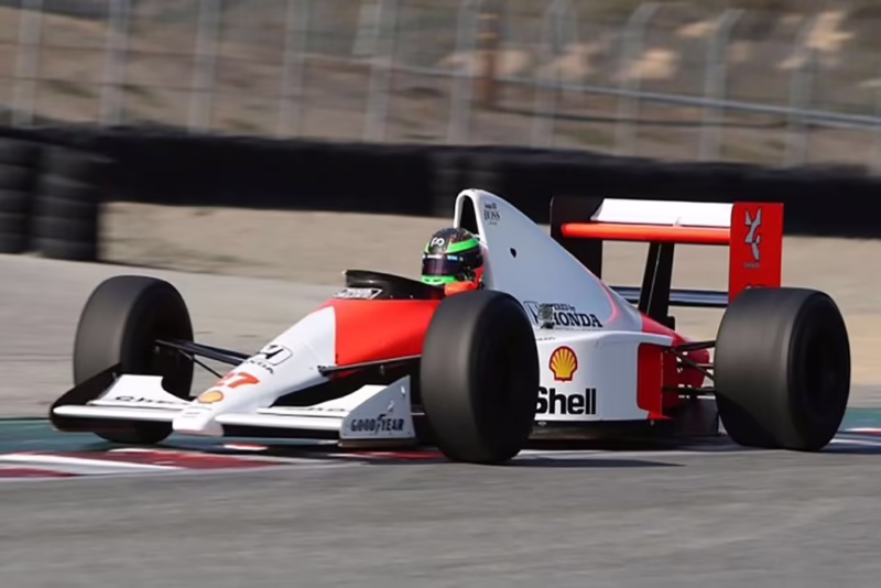 ¿Quién condujo el McLaren MP4 5B?