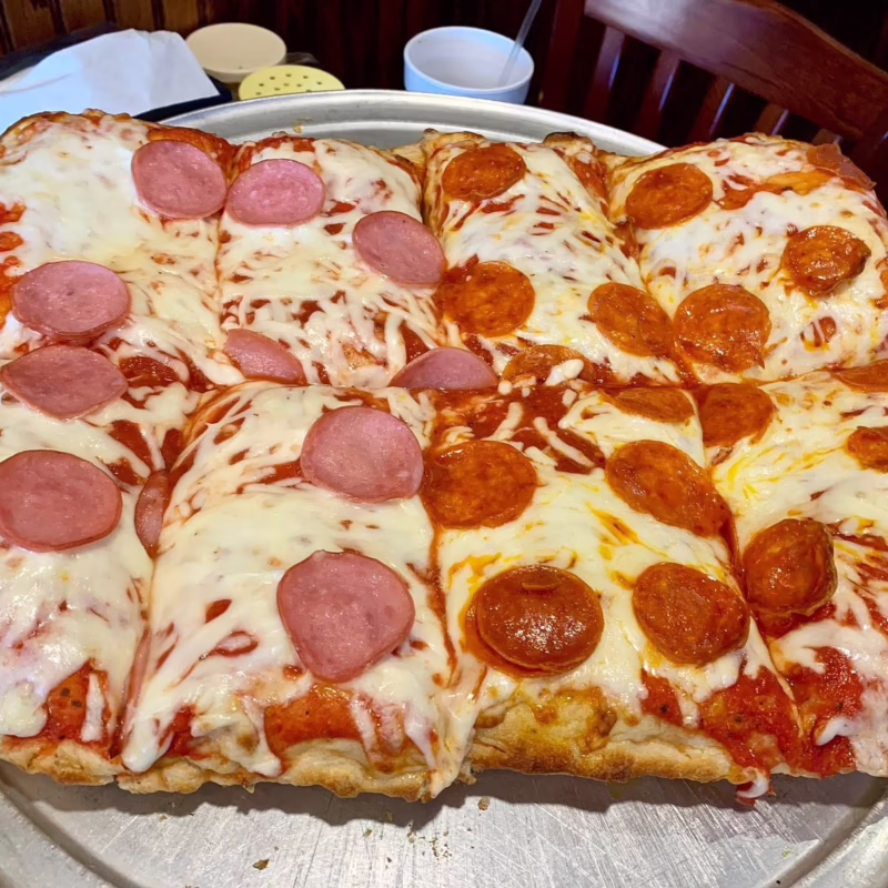 ¿Cuántas porciones tiene una pizza de 10?