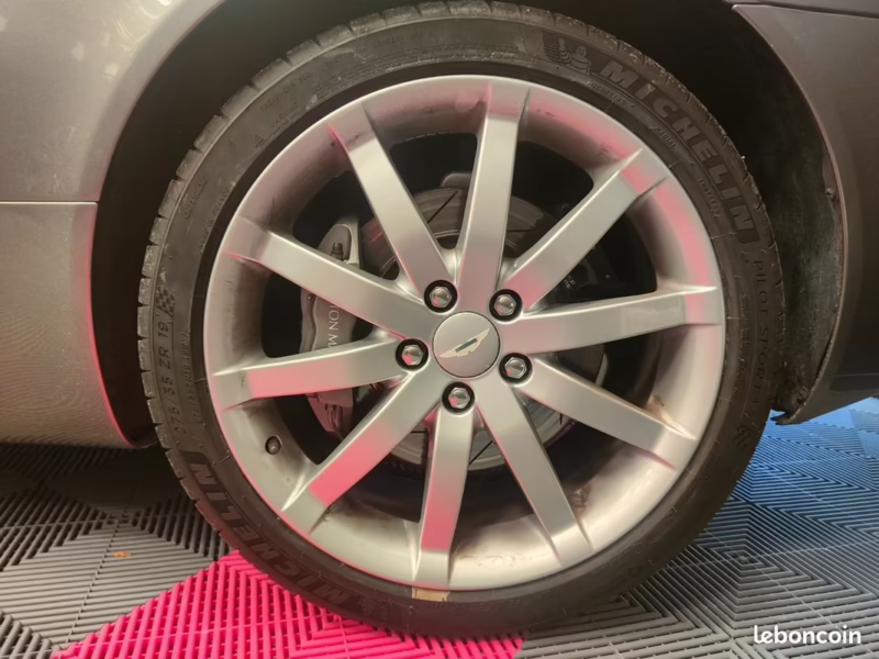 What tyres are best for Aston Martin DB9?