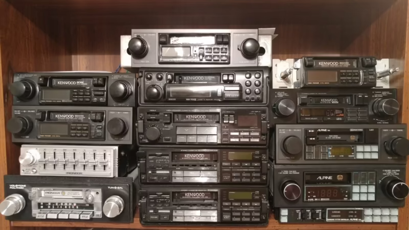 ¿Cuál es mejor entre Pioneer y Kenwood?