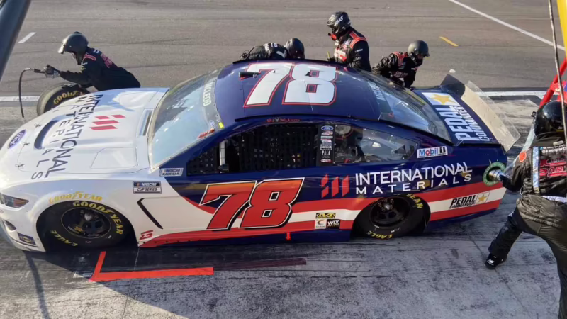 ¿Qué significa racing en un auto?