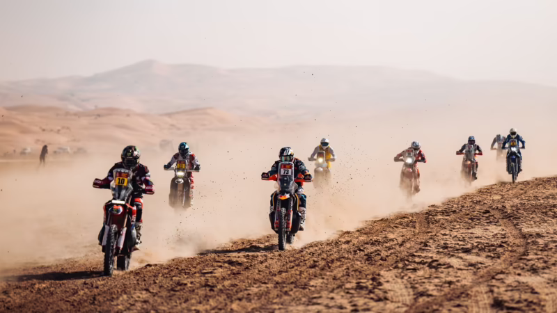 Who runs the Dakar Rally?
