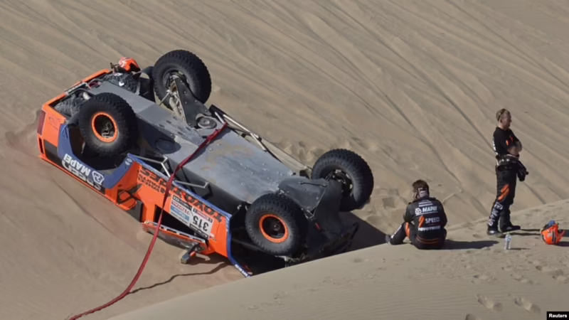 ¿Qué motor usa Robby Gordon?