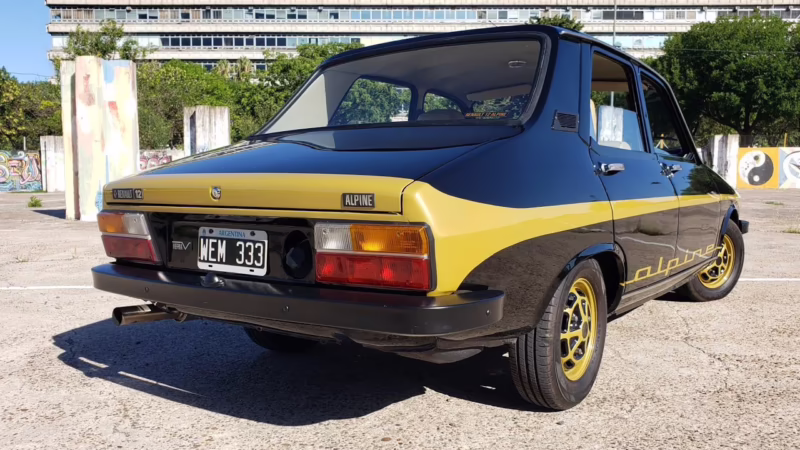 ¿Cómo se llama el Renault 12 familiar?