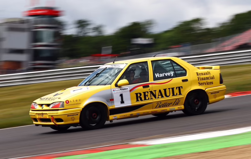 ¿Quién diseño el Renault 19?