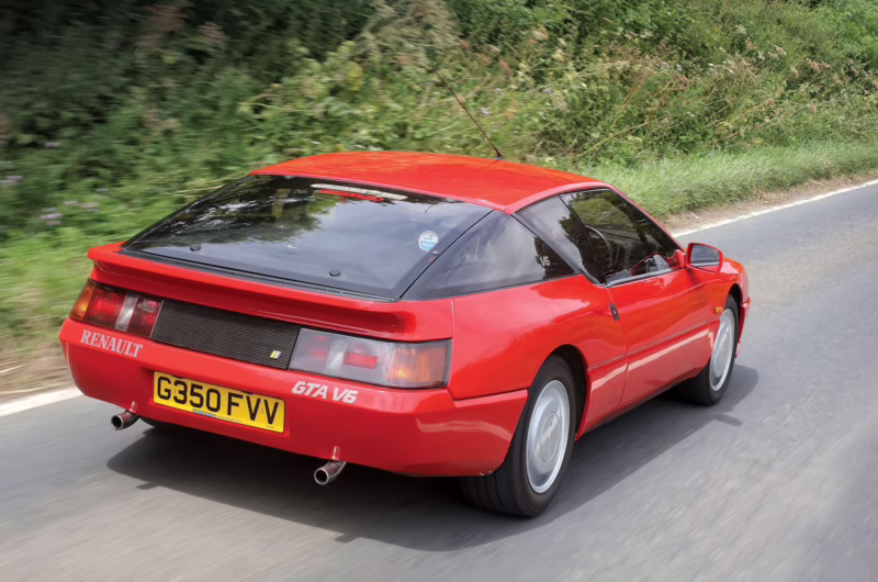How much horsepower does a Renault Alpine GTA V6 Turbo have?