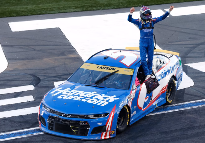¿Quién ganó la carrera de NASCAR en Charlotte Roval hoy?