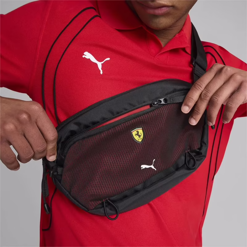 ¿De qué materiales están hechas las carteras de Ferrari?