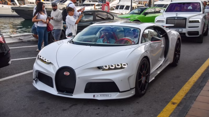 Where do celebrities go in Puerto Banus?