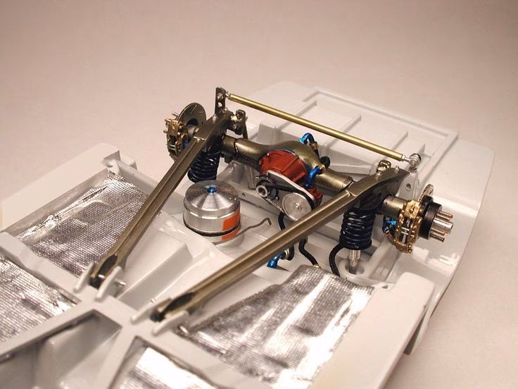 ¿Qué piloto de NASCAR fue suspendido?