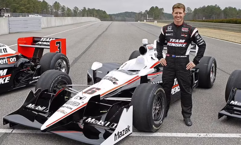 ¿Qué motor tiene el Indycar 2010?