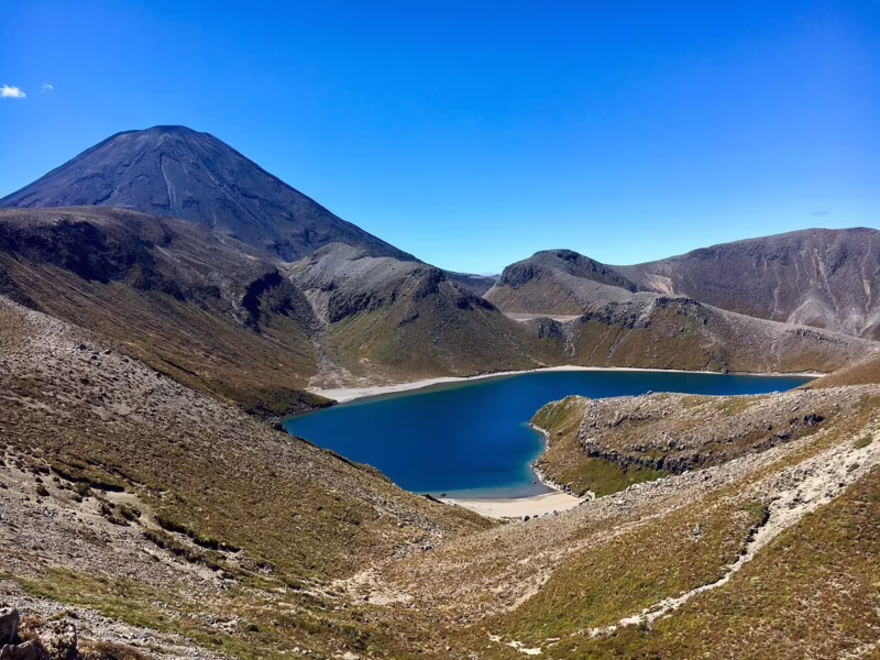 How difficult is the Tongariro Alpine Crossing?