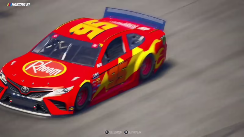 Which car is Rayo McQueen?