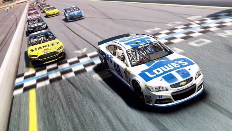 ¿Quién está en la portada de NASCAR 14?