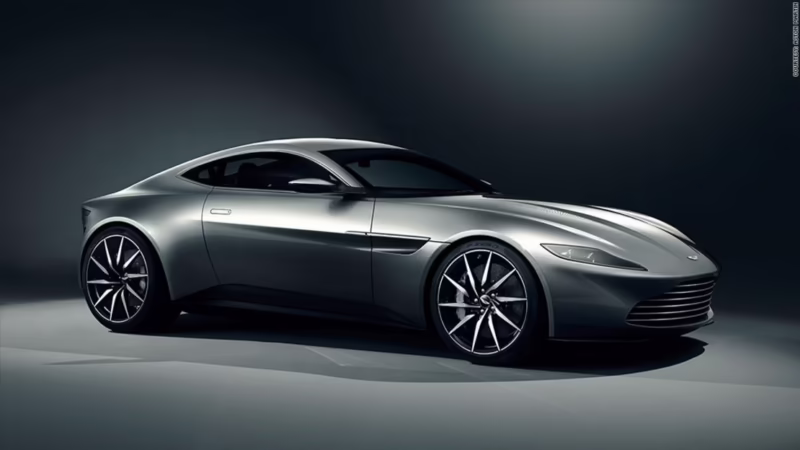 ¿Cuánto cuesta el Aston Martin DBX 707 del 2025?