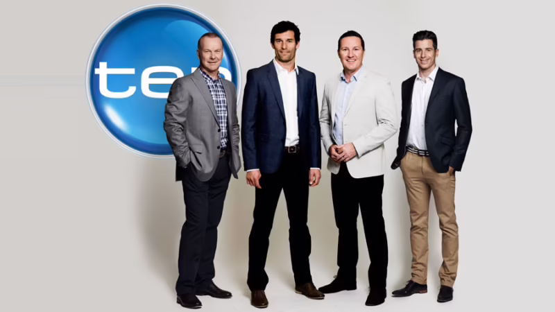 Who is the female commentator on the V8 Supercar?