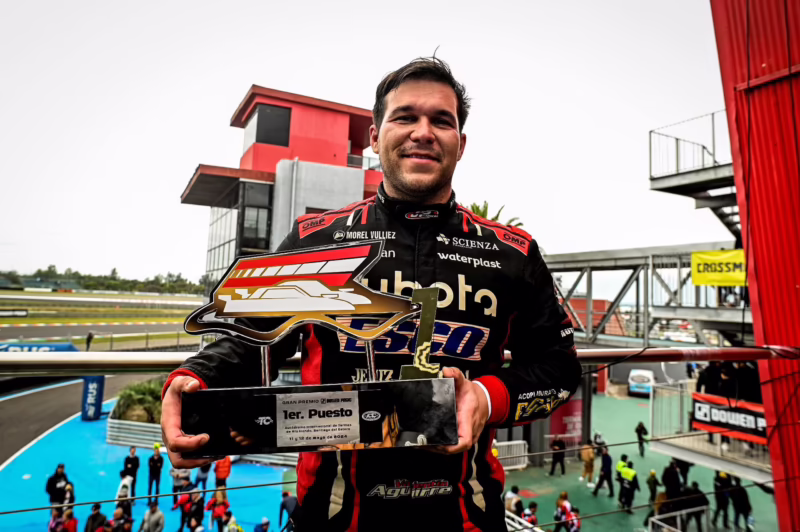 ¿Quién es el motorista de Valentín Aguirre?