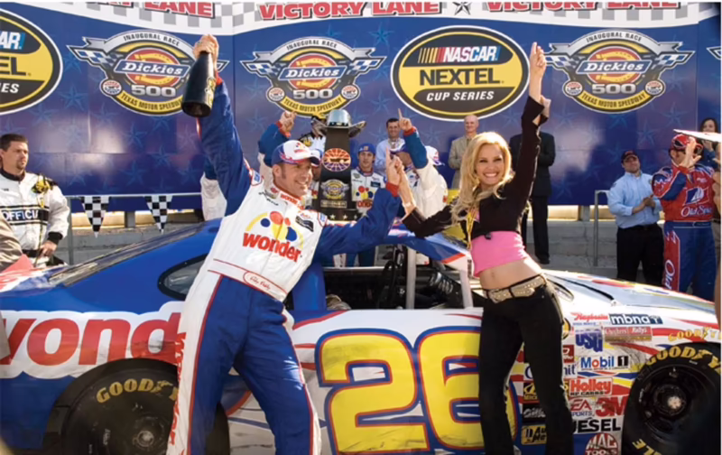 ¿Cuál es la película de NASCAR con Will Ferrell?