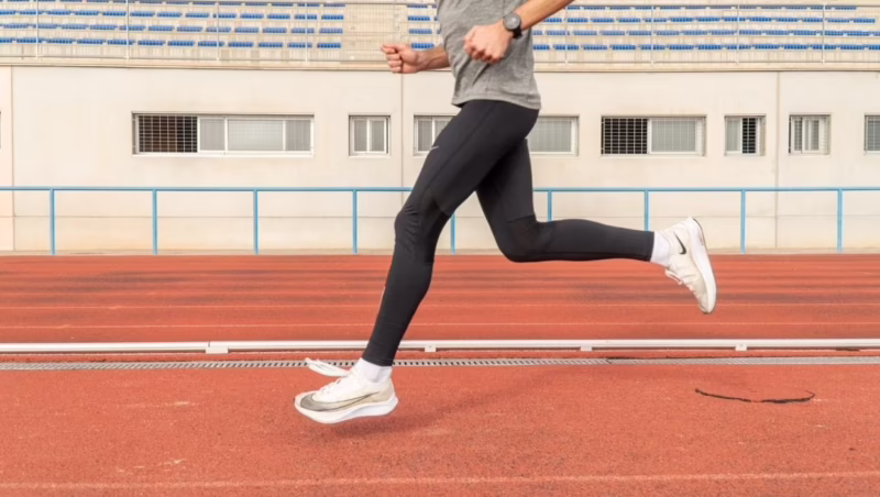 ¿Cuánto es una buena zancada en running?